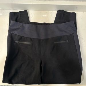 CAbi Tuxedo Leggings! Size XL.